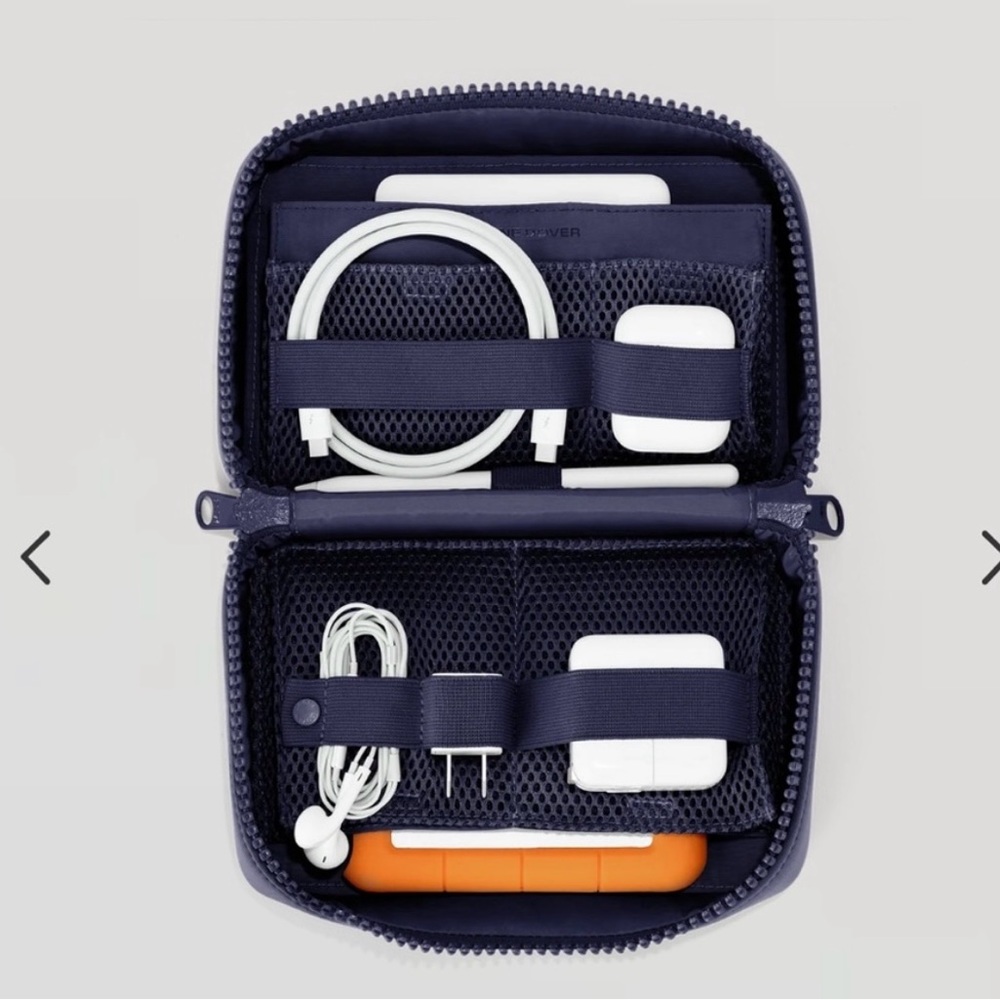 Dagne Dover Arlo Neoprene Tech Organizer | size L | color Storm